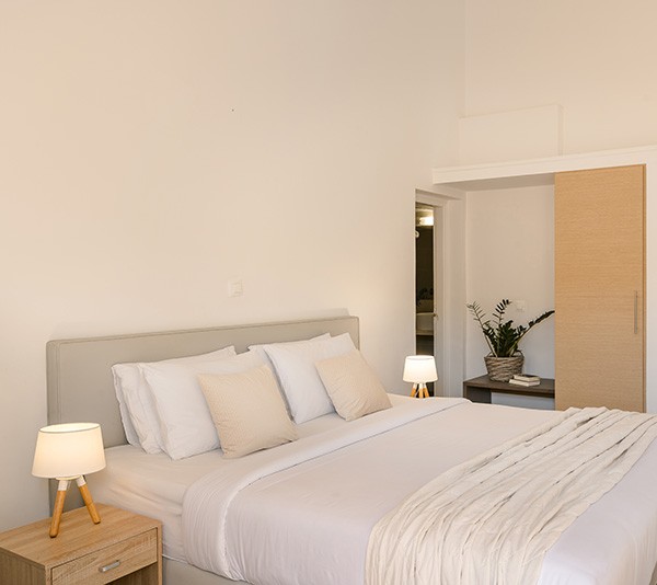 Doppel Zweibettzimmer mit Gartenblick